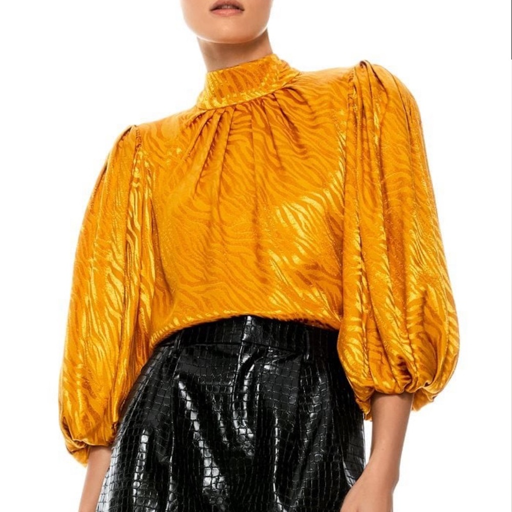 Alice + Olivia Annabelle Pleated Puff-Sleeve Blouse size medium NWT